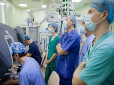 Врачи Сеченовского университета с помощью "Да Винчи" выполнили уникальную операцию